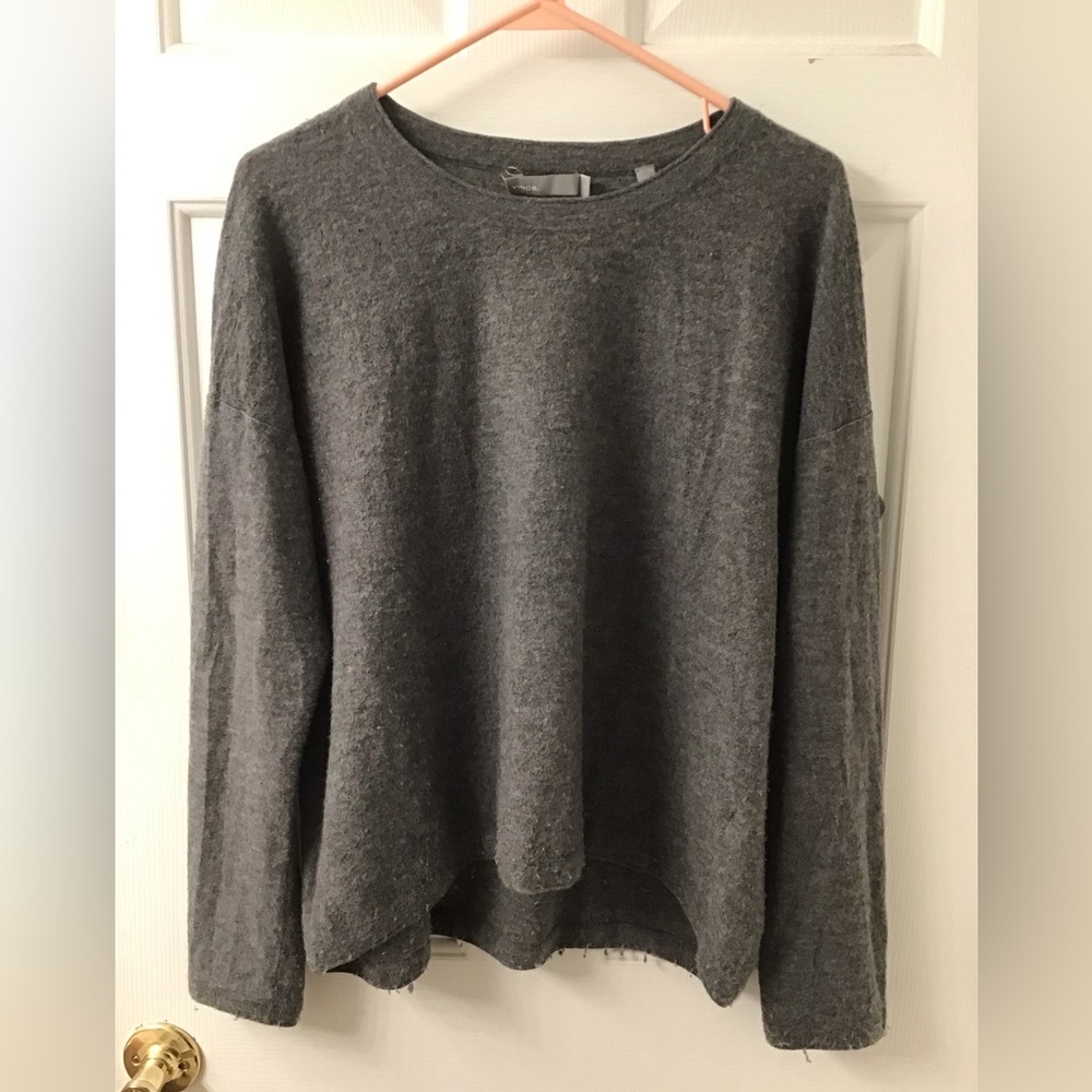 VINCE SZ S GREY CASHMERE SWEATER TWO SMALL HOLES GUC NEEDS SHAVE